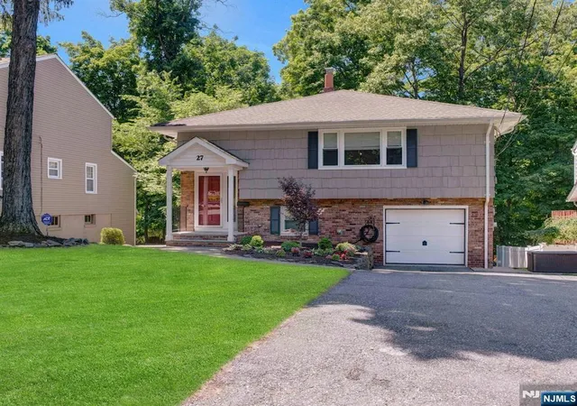Photo 1 of Single family home for sale at 27 Shady Ter, Wayne, NJ 07470 | MLS# 26020183 | Listing updated on 2026-09-19