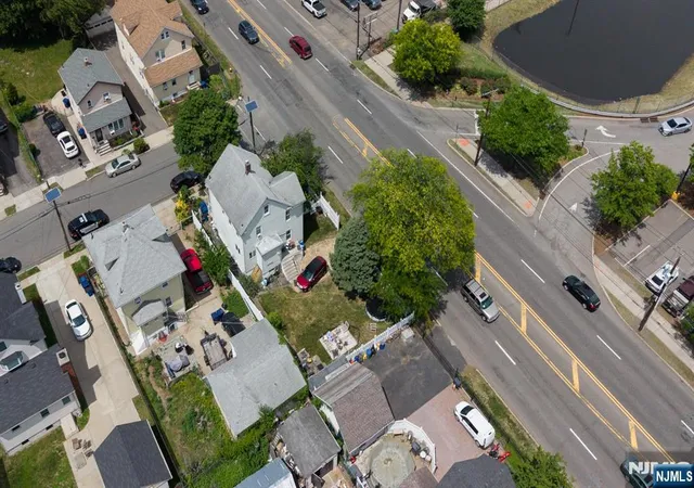 Photo 3 of Single family home for sale at 33-35 Pulaski Pl, Hackensack, NJ 07601 | MLS# 26020208 | Listing updated on 2026-06-09