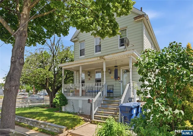 Photo 4 of Single family home for sale at 33-35 Pulaski Pl, Hackensack, NJ 07601 | MLS# 26020208 | Listing updated on 2026-06-09