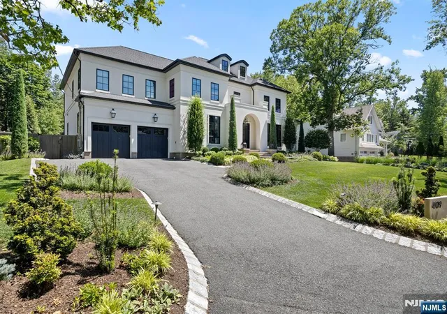 2nd image of 409 Whitewood Rd, Englewood, NJ 07631 | MLS# 26020249