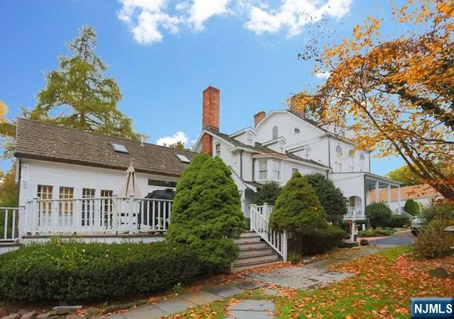 Photo 3 of Single family home for sale at 218 Paramus Rd, Paramus, NJ 07652 | MLS# 26020312 | Listing updated on 2026-08-24
