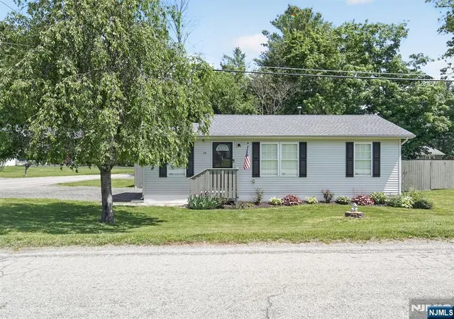 Homes for sale in Vernon, NJ | 16 Clover Ln, Vernon, NJ 07418 | MLS# 26020369