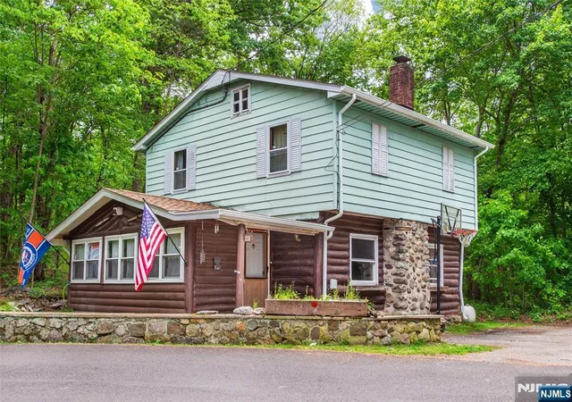 Homes for sale in West Milford, NJ | 51 Poplar Grove Ter, West Milford, NJ 07480 | MLS# 26020399