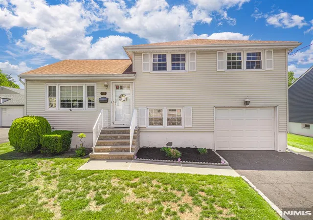 Homes for sale in Rochelle Park, NJ | 112 Berdan St, Rochelle Park, NJ 07662 | MLS# 26020405