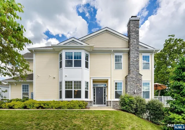 Homes for sale in Allamuchy, NJ | 14 Lupine Ln, Allamuchy, NJ 07840 | MLS# 26020430