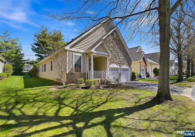 3rd image of 102 Hummingbird Dr, Trenton, NJ 08690 | MLS# 26020474