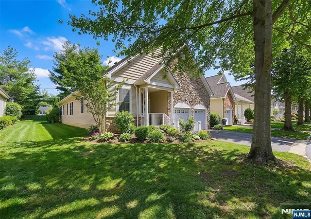 4th image of 102 Hummingbird Dr, Trenton, NJ 08690 | MLS# 26020474