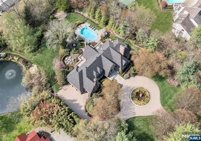 Homes for sale in Saddle River, NJ | 14 Eckert Farm Rd, Saddle River, NJ 07458 | MLS# 26020542