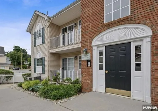 2nd image of 105 Roseland Ave #304, Caldwell, NJ 07006 | MLS# 26020571