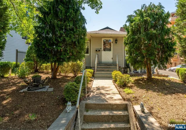 Photo 2 of Land for sale at 72 Clarendon Pl, Hackensack, NJ 07601 | MLS# 26020605 | Listing updated on 2026-06-16