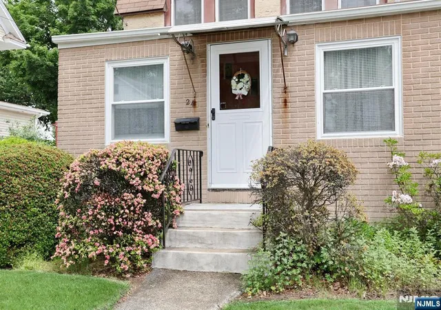 Homes for sale in Dumont, NJ | 24 Erie St, Dumont, NJ 07628 | MLS# 26020619