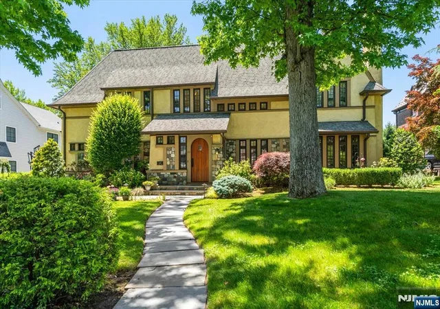 Photo 3 of Sale Pending at 314 Winthrop Rd, Teaneck, NJ 07666 | MLS# 26020632 | Listing updated on 2026-08-06