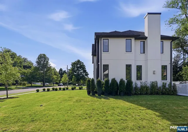 Homes for sale in Closter, NJ | 75 Susan Dr, Closter, NJ 07624 | MLS# 26020639