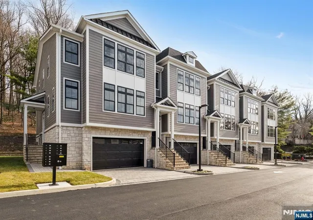 Homes for sale in Woodcliff Lake, NJ | 188 Broadway #2, Woodcliff Lake, NJ 07677 | MLS# 26020663