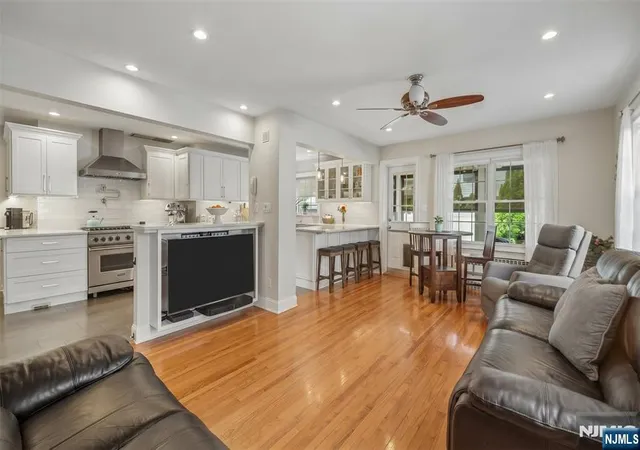 Homes for sale in Hasbrouck Heights, NJ | 346 Roosevelt Ave, Hasbrouck Heights, NJ 07604 | MLS# 26020700