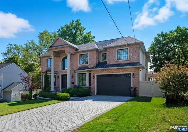 Homes for sale in Paramus, NJ | 146 Stuart St, Paramus, NJ 07652 | MLS# 26020707