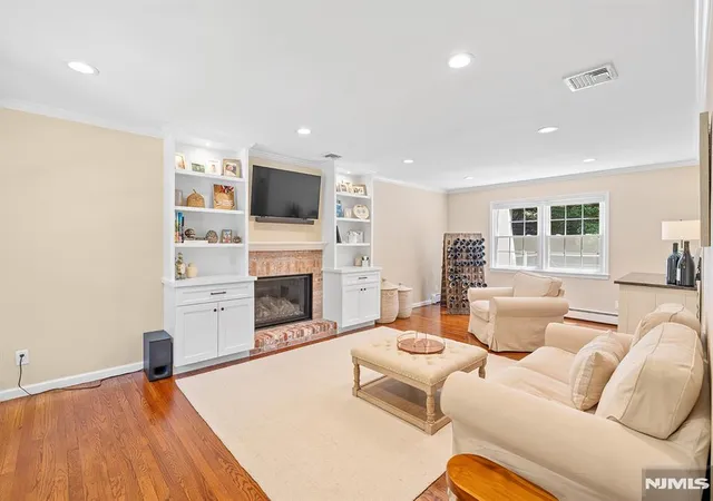 Homes for sale in Ringwood, NJ | 33 Chris Ter, Ringwood, NJ 07456 | MLS# 26020709