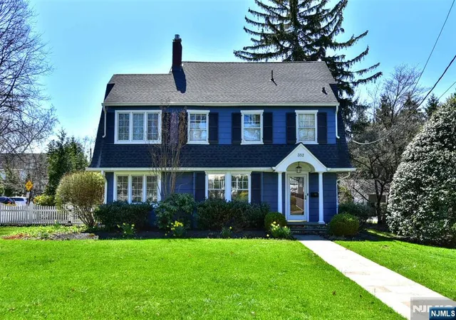 Homes for sale in Ridgewood, NJ | 352 Fairway Rd, Ridgewood, NJ 07450 | MLS# 26020731