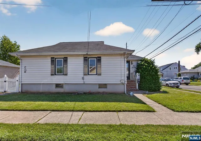 Homes for sale in Fair Lawn, NJ | 4 16 Bergen Ave, Fair Lawn, NJ 07410 | MLS# 26020734
