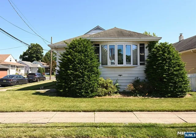 Homes for sale in Fair Lawn, NJ | 4-16 Bergen Ave, Fair Lawn, NJ 07410 | MLS# 26020734