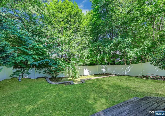 Homes for sale in Tenafly, NJ | 19 Harsen Rd, Tenafly, NJ 07670 | MLS# 26020737