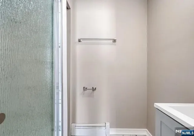 2nd image of 53 12th Ave, Paterson, NJ 07501