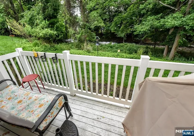 Homes for sale in Waldwick, NJ | 3-1 Vernon Ct, Waldwick, NJ 07463 | MLS# 26020813