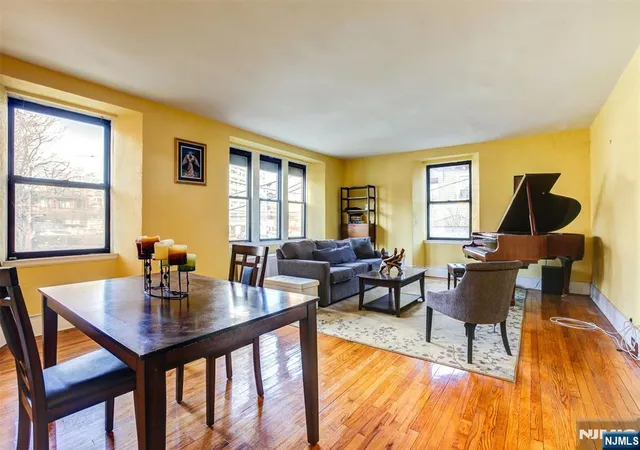 4th image of 363 377 Mount Prospect #2AW, Newark, NJ 07104 | MLS# 26020828