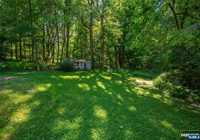 Homes for sale in Sparta, NJ | 35 Windy Bush Ln, Sparta, NJ 07871 | MLS# 26020844