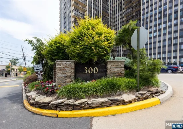 Homes for sale in Cliffside Park, NJ | 300 Winston Dr #1418, Cliffside Park, NJ 07010 | MLS# 26020861