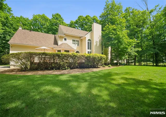 Homes for sale in Upper Saddle River, NJ | 519 E Saddle River Rd, Upper Saddle River, NJ 07458 | MLS# 26020888