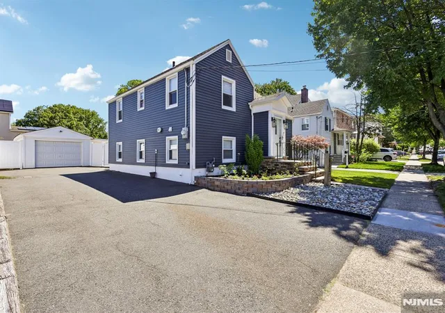 Homes for sale in Lyndhurst, NJ | 433 Fern Ave, Lyndhurst, NJ 07071 | MLS# 26020898