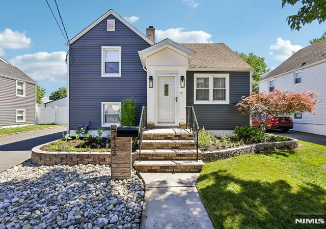 Homes for sale in Lyndhurst, NJ | 433 Fern Ave, Lyndhurst, NJ 07071 | MLS# 26020898