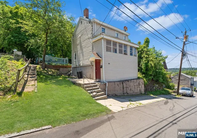 Homes for sale in Paterson, NJ | 282 286 Caldwell Ave, Paterson, NJ 07501 | MLS# 26020911