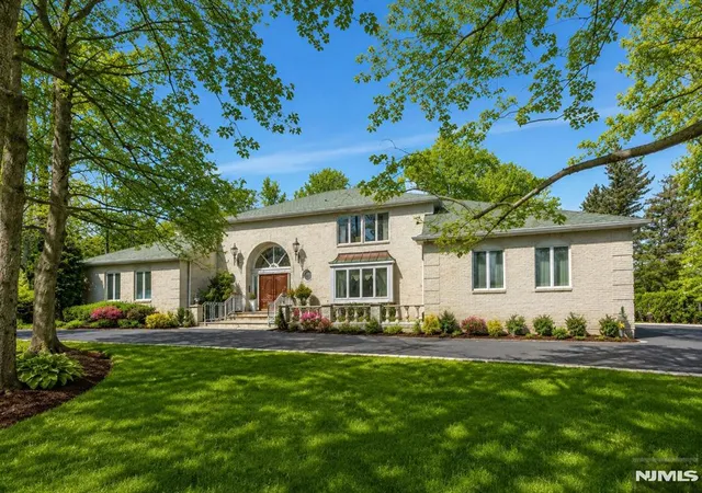 Homes for sale in Franklin Lakes, NJ | 510 Hampton Hill Rd, Franklin Lakes, NJ 07417 | MLS# 26020915