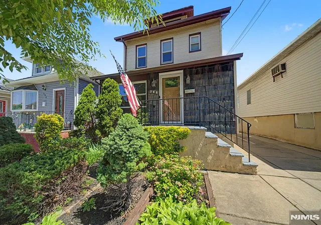 Homes for sale in Secaucus, NJ | 288 Maple St, Secaucus, NJ 07094 | MLS# 26020916