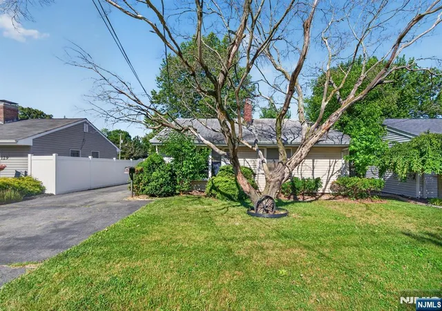 Homes for sale in Woodbridge, NJ | 133 Mary Ave, Woodbridge, NJ 08863 | MLS# 26020925