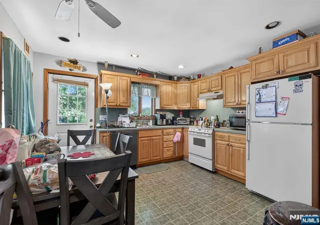 Homes for sale in Woodbridge, NJ | 133 Mary Ave, Woodbridge, NJ 08863 | MLS# 26020925