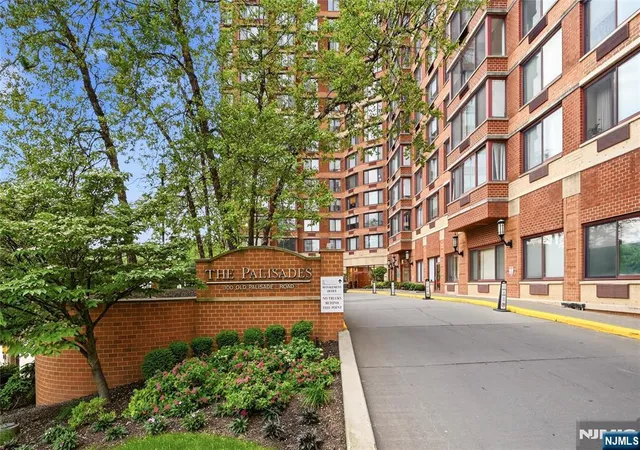 Homes for sale in Fort Lee, NJ | 100 Old Palisade Rd #1613, Fort Lee, NJ 07024 | MLS# 26020933