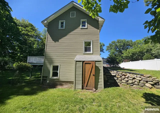 Photo 3 of Sale Pending at 116 Railroad Ave, Mahwah, NJ 07430 | MLS# 26020940 | Listing updated on 2026-09-11