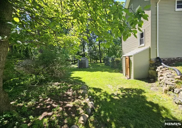 Photo 3 of Sale Pending at 116 Railroad Ave, Mahwah, NJ 07430 | MLS# 26020940 | Listing updated on 2026-09-11