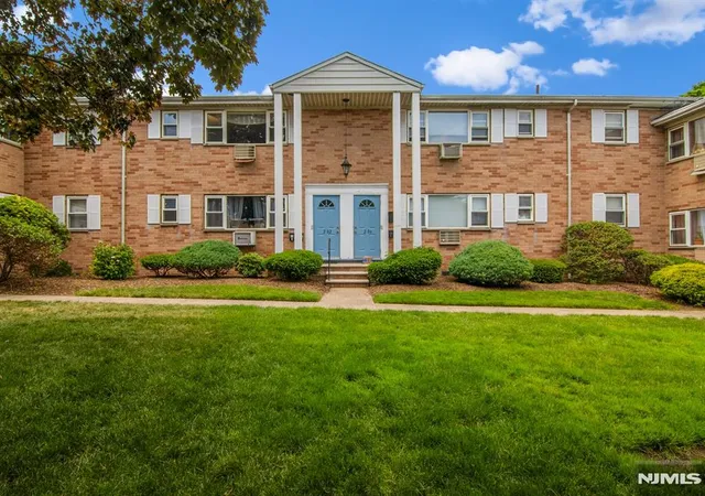Homes for sale in Fair Lawn, NJ | 2 02 Virginia Dr #202B, Fair Lawn, NJ 07410 | MLS# 26020947