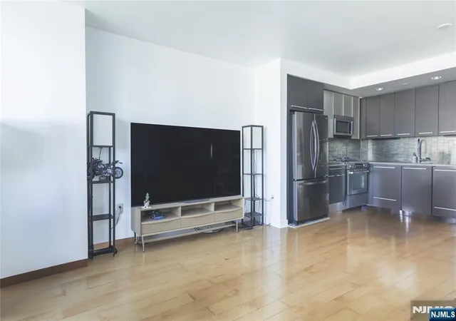 2nd image of 2 2nd St #1207, Jersey City, NJ 07302 | MLS# 26020972