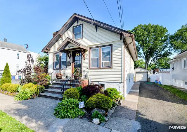 Homes for sale in Hawthorne, NJ | 18 Parker Ave, Hawthorne, NJ 07506 | MLS# 26020987