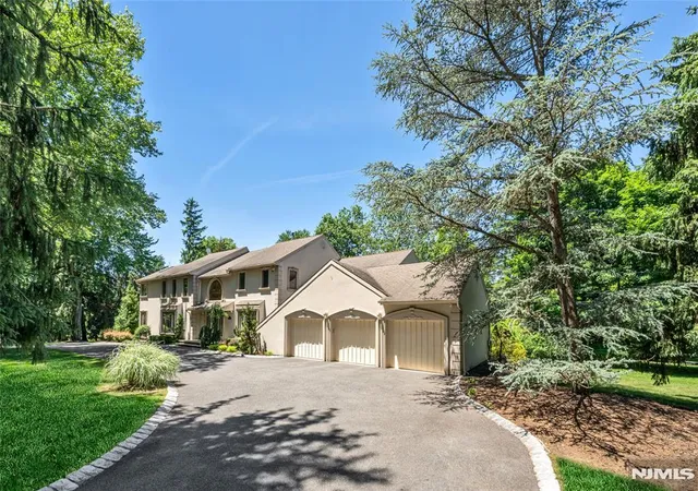 Homes for sale in Upper Saddle River, NJ | 59 Deerfield Ln, Upper Saddle River, NJ 07458 | MLS# 26020992