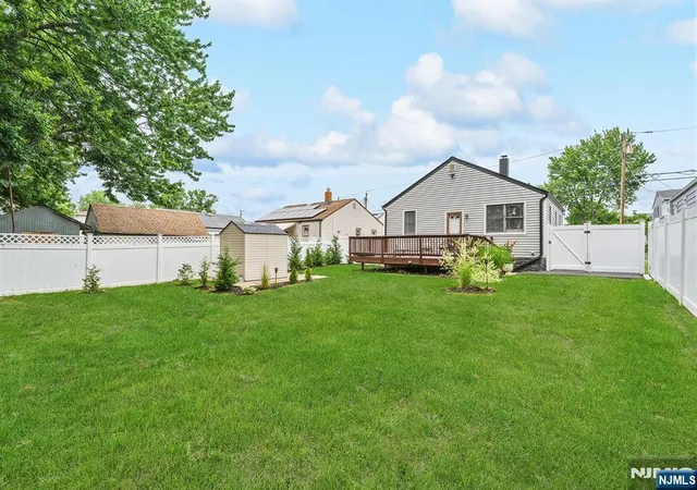 5th image of 316 Boulevard S, Saddle Brook, NJ 07663 | MLS# 26021012