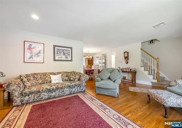 5th image of 12 Waibel Dr, Allendale, NJ 07401 | MLS# 26021091