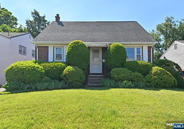 Homes for sale in Maywood, NJ | 468 Bergen Ave, Maywood, NJ 07607 | MLS# 26021097