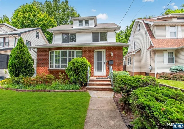 Homes for sale in Teaneck, NJ | 489 Maple Ave, Teaneck, NJ 07666 | MLS# 26021098