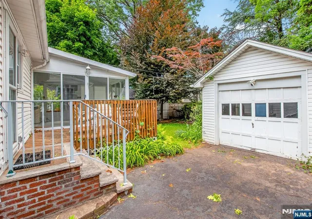Homes for sale in Teaneck, NJ | 489 Maple Ave, Teaneck, NJ 07666 | MLS# 26021098